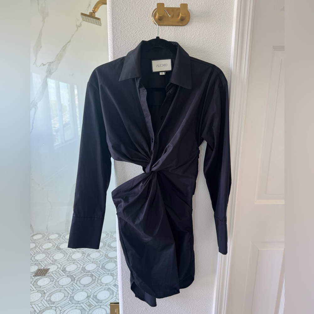 Alexis Small Elegant Black Twist-Front Dress